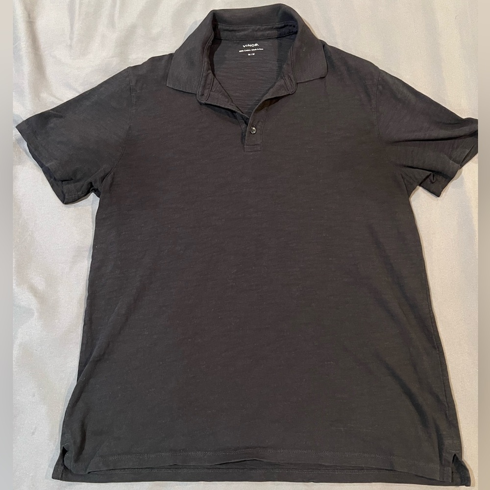 VINCE men’s polo size M,worn only once.